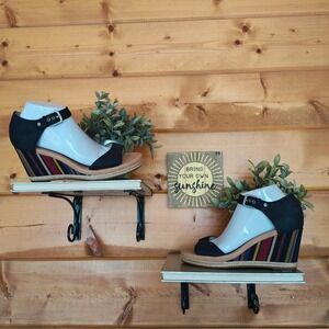 UGG Australia Atasha Espadrille Sandals Black Nubuck Leather Striped‎ Wedge Sz 9